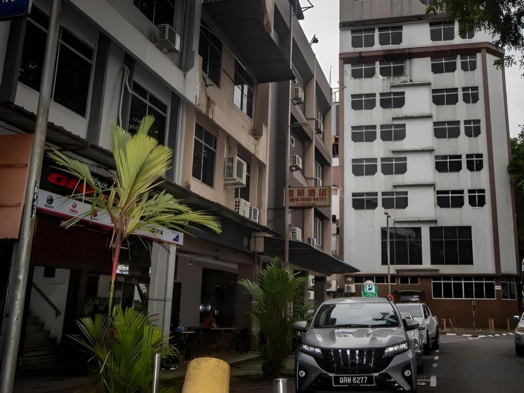 River Park Hotel Sibu Exteriör bild