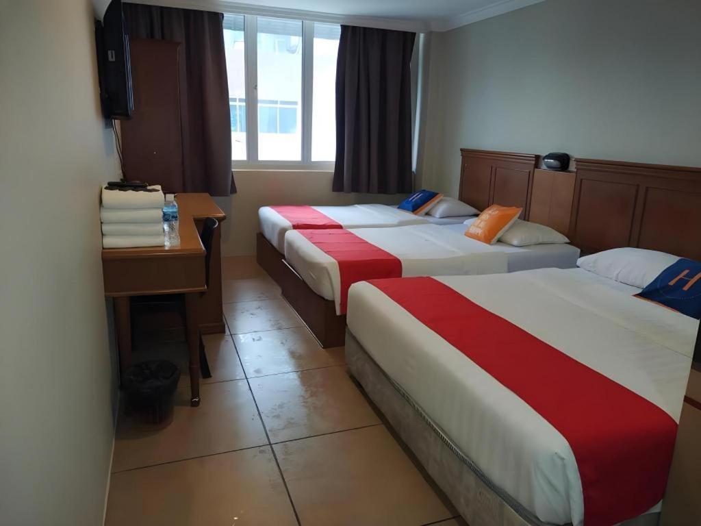 River Park Hotel Sibu Exteriör bild
